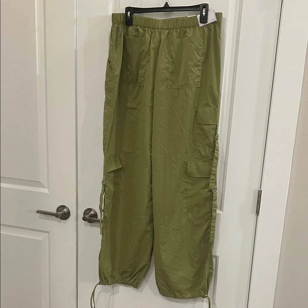 Y2K Green Cargo Utility Parachute Pants - Picture 4 of 5